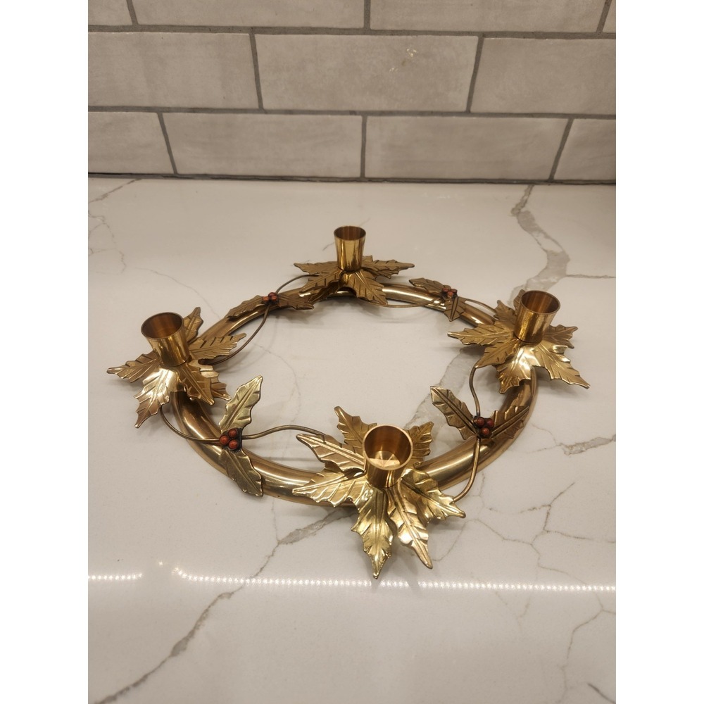 Vtg. Hampton Brass Christmas Holly Berry Taper Candle Oval Wreath Centerpiece